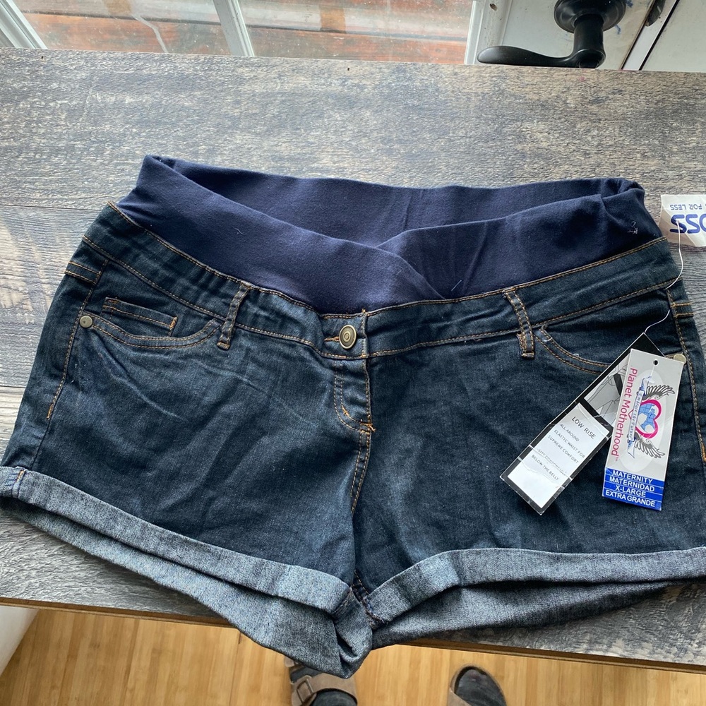 Maternity denim shorts